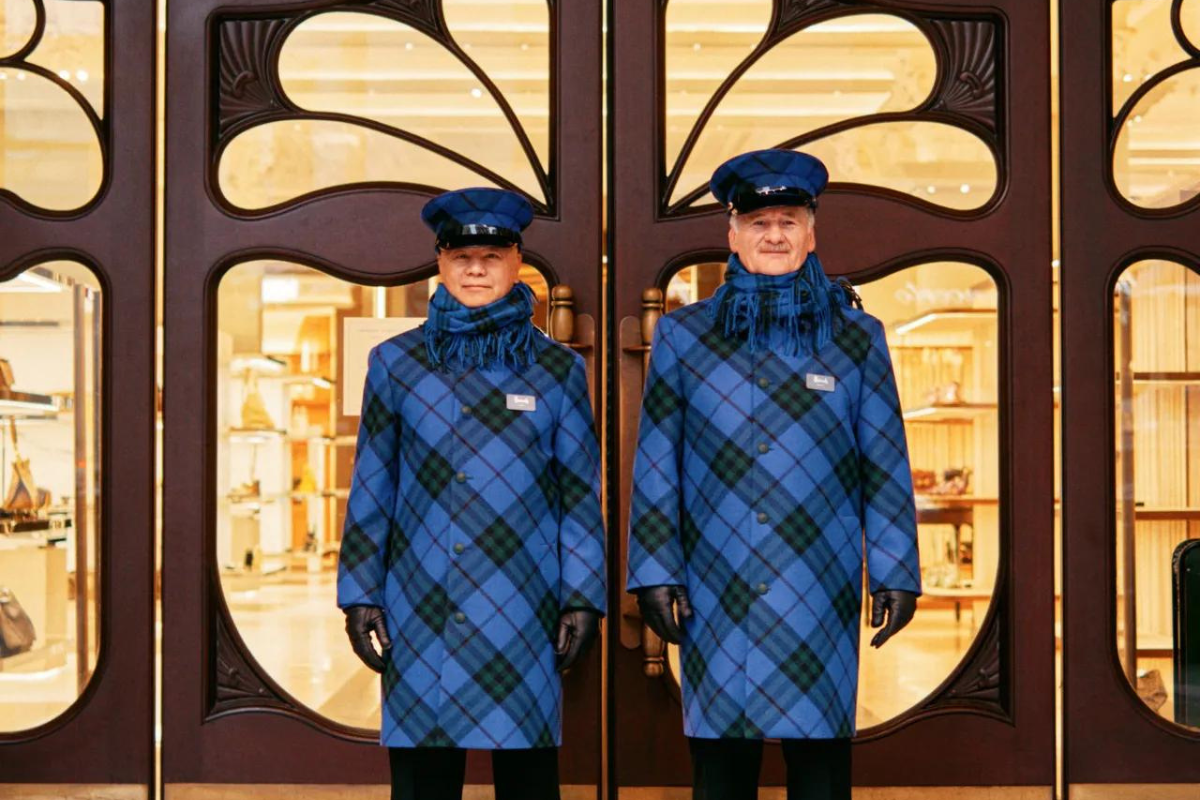 Harrods x Burberry