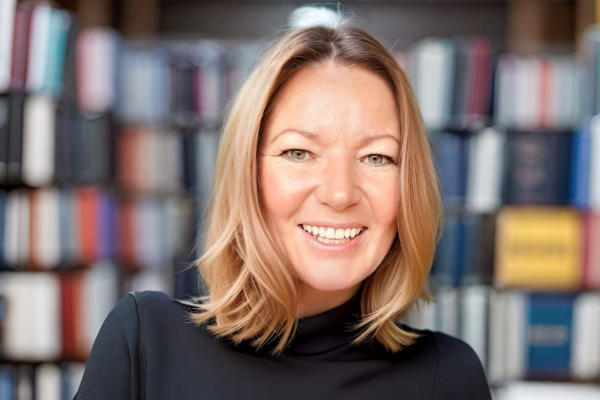 Dawn Bannerman joins Joe Browns